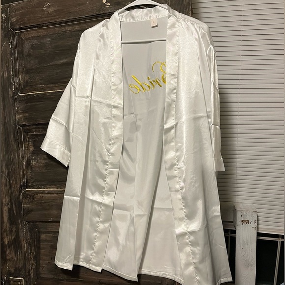 White Bride silky robe - Picture 4 of 4